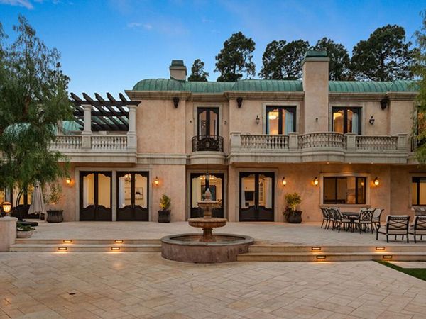 1021 N Crescent Drive, Beverly Hills, CA 90210