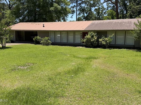 605 Mounger Street, Forest, MS 39074