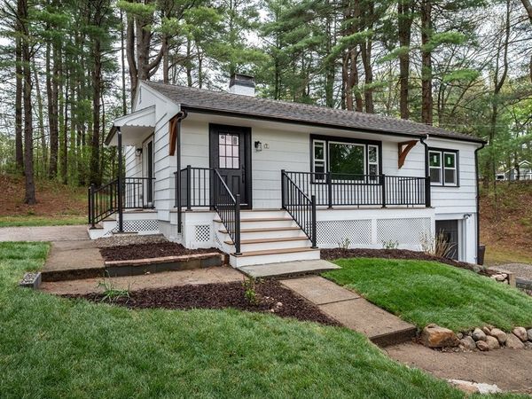 9 Bridge St, Medfield, MA 02052