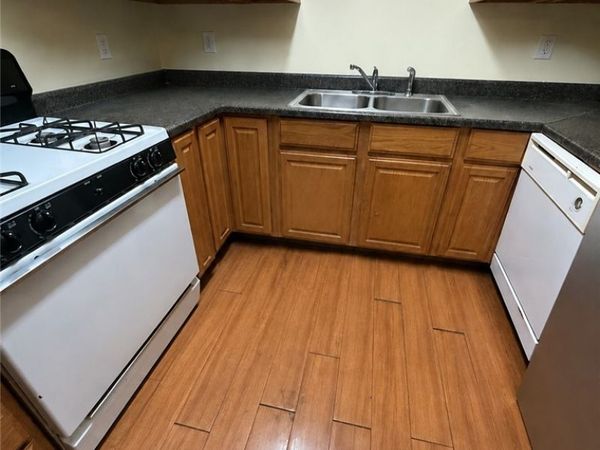 2256 Tall Pine Drive , Las Vegas, NV 89108