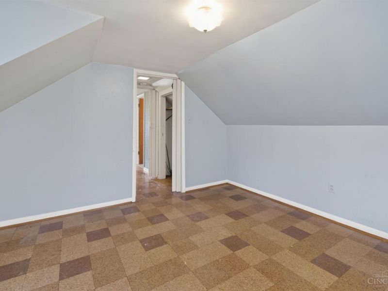 1065 McKelvey Road, Springfield Twp., OH 45231 Photo 16