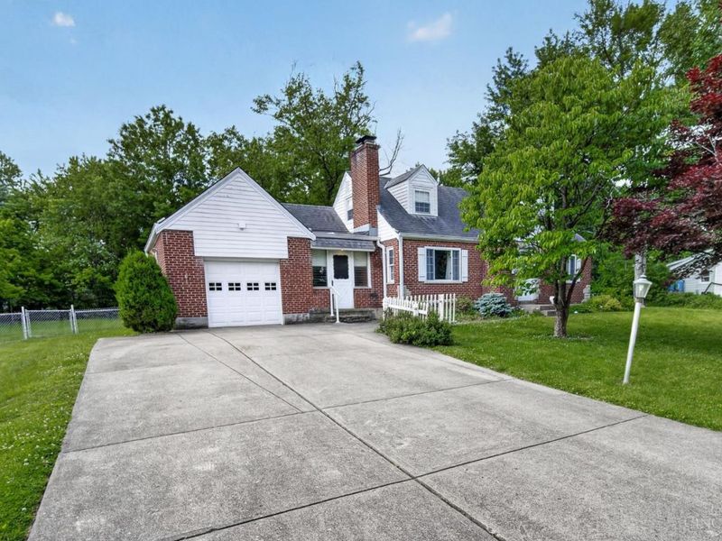 1065 McKelvey Road, Springfield Twp., OH 45231 Photo 2