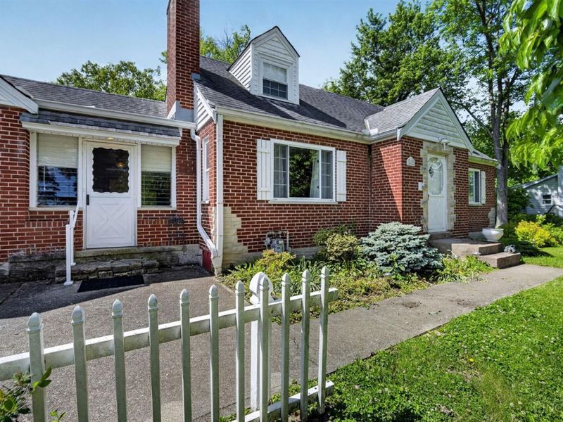 1065 McKelvey Road, Springfield Twp., OH 45231 Photo 3