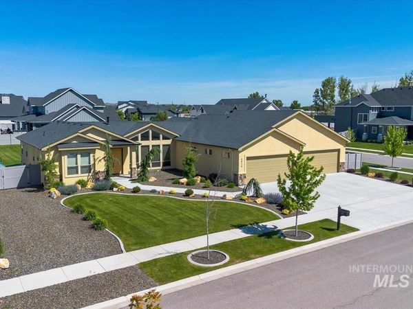 6810 S Pemberley Way, Meridian, ID 83642