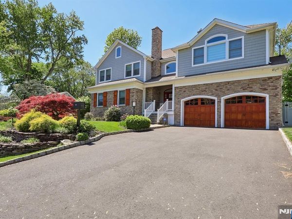 72 4th Street, PARK RIDGE, NJ 07656