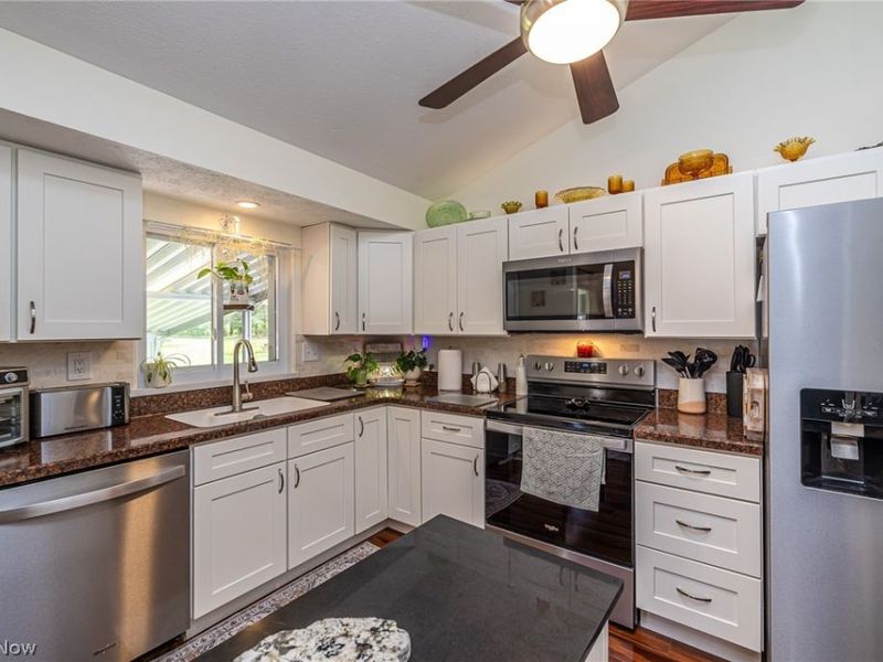 4060 Laurel Road, Brunswick, OH 44212 Photo 10