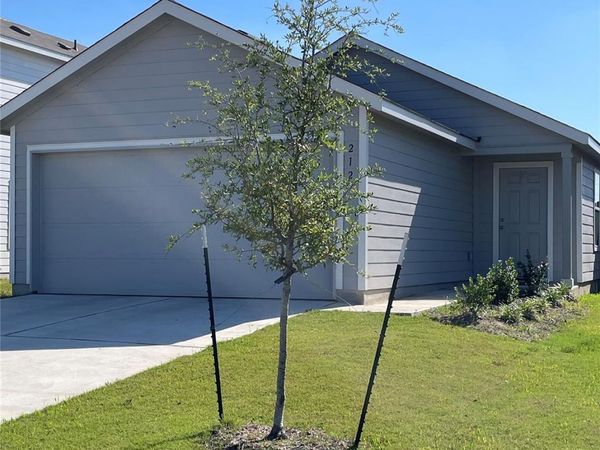 212 Marty Allen LOOP, Jarrell, TX 76537