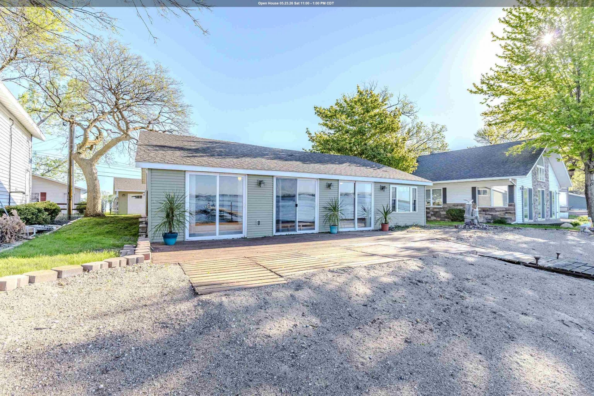 25031 McClelland Ln  Spirit Lake, IA 51360