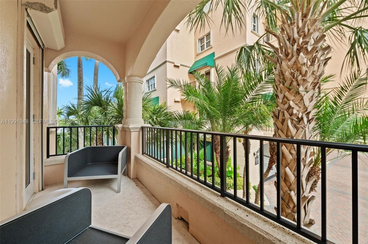 13633 Deering Bay Dr , Unit 225, Coral Gables, FL 33158 Photo