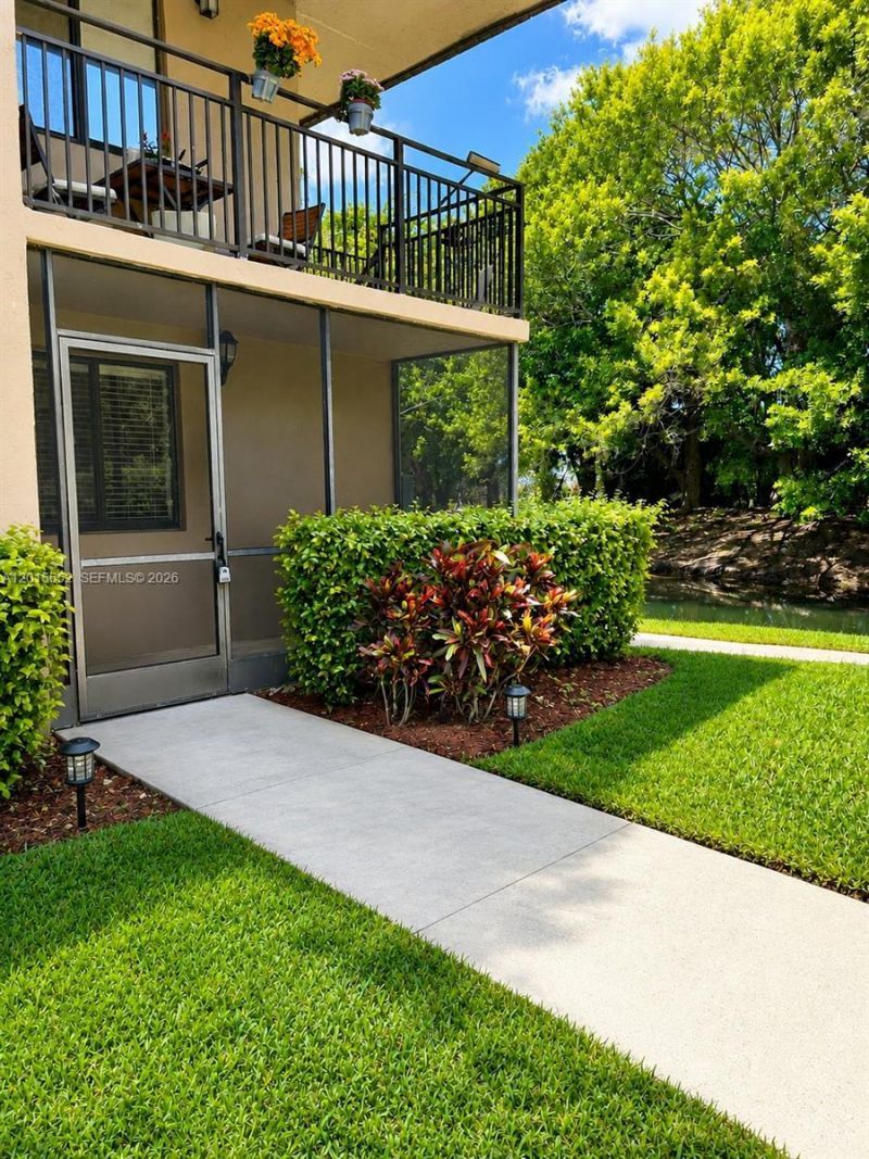 439 Lakeview Dr , Unit 106, Weston, FL 33326 Photo