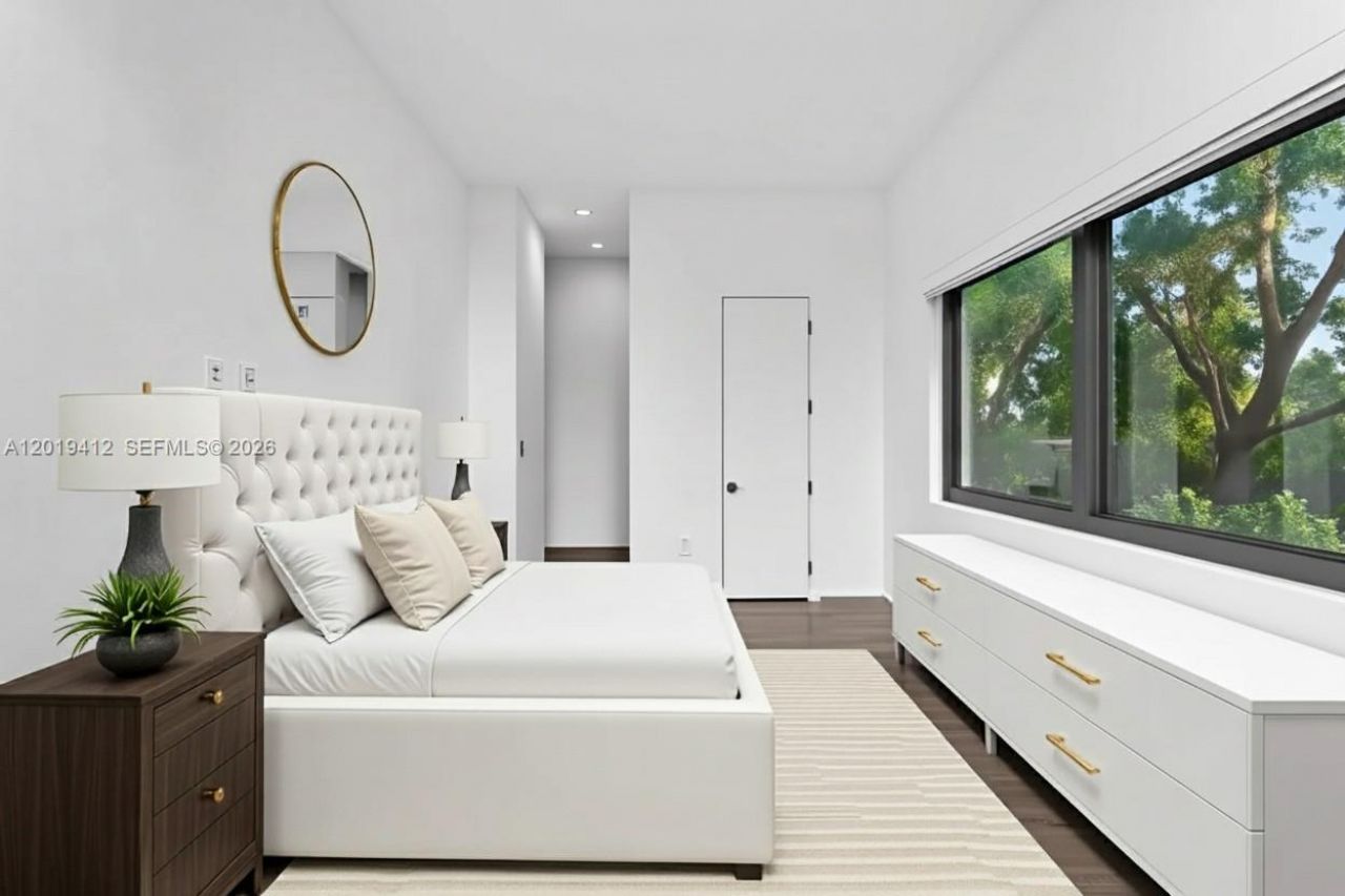 1525 Bay Rd , Unit 1525, Miami Beach, FL 33139 Photo
