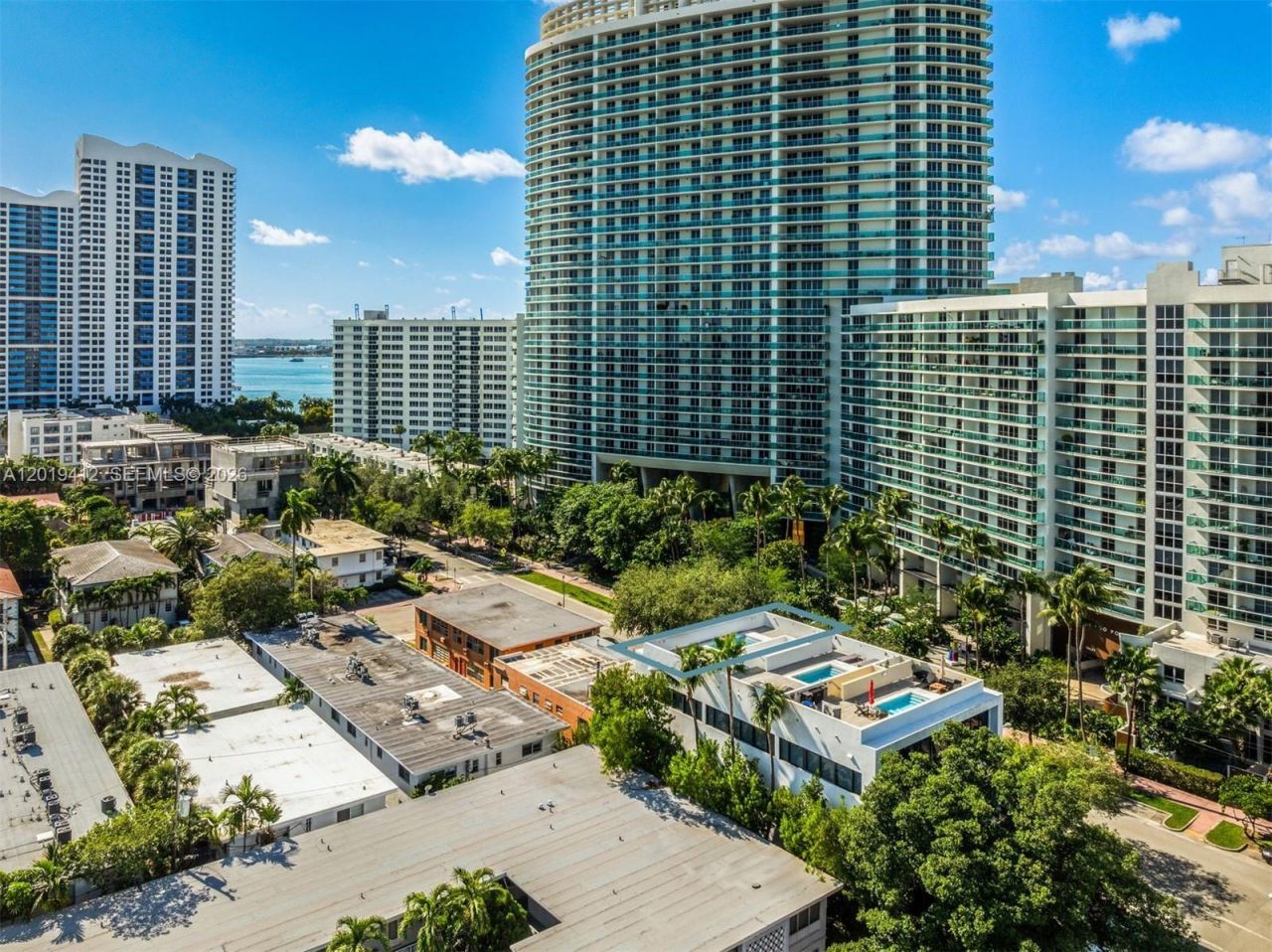 1525 Bay Rd , Unit 1525, Miami Beach, FL 33139 Photo