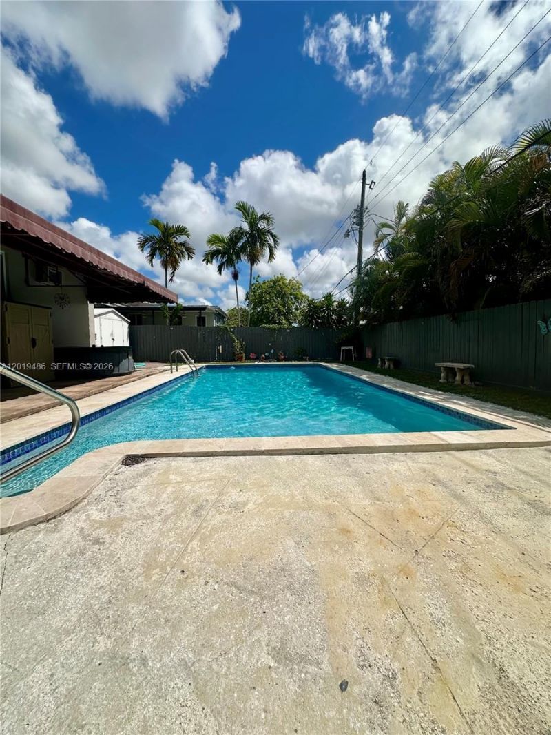 1700 SW 82nd Ave, Miami, FL 33155 Photo