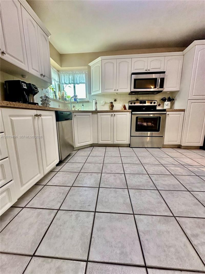 1700 SW 82nd Ave, Miami, FL 33155 Photo
