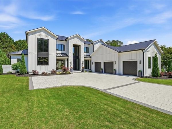 1267 Thomas Circle, Roswell, GA 30075