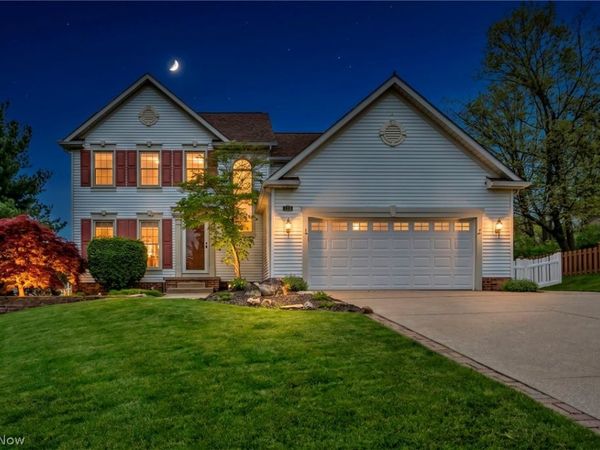139 Mccleary Court , Northfield, OH 44067