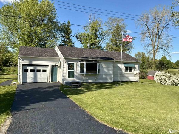 2139 Sandy Creek Rd Common, Monroe, MI 48162