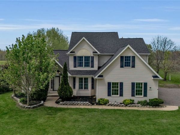 5435 Mapleton Road, Lockport, NY 14094