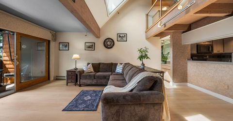 335 Ski Way, Unit 329, Incline Village, NV 89451 Photo