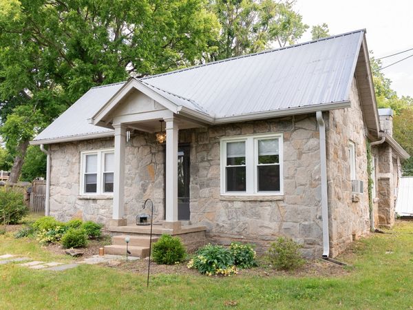 1525 Riverside Dr , Nashville, TN 37206