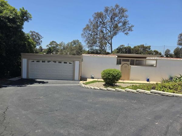 3621 Vista Campana S, Unit 12, Oceanside, CA 92057