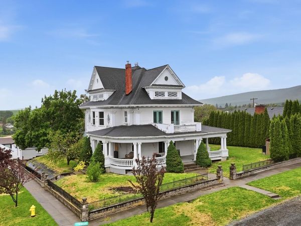 141 S Howard St, Tekoa, WA 99033