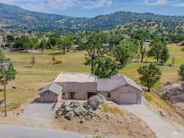 28800 Birkdale Court, Tehachapi, CA 93561