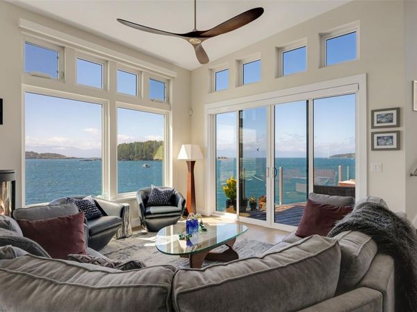 825 Sunset Pt, Sooke, BC V9Z 1N6
