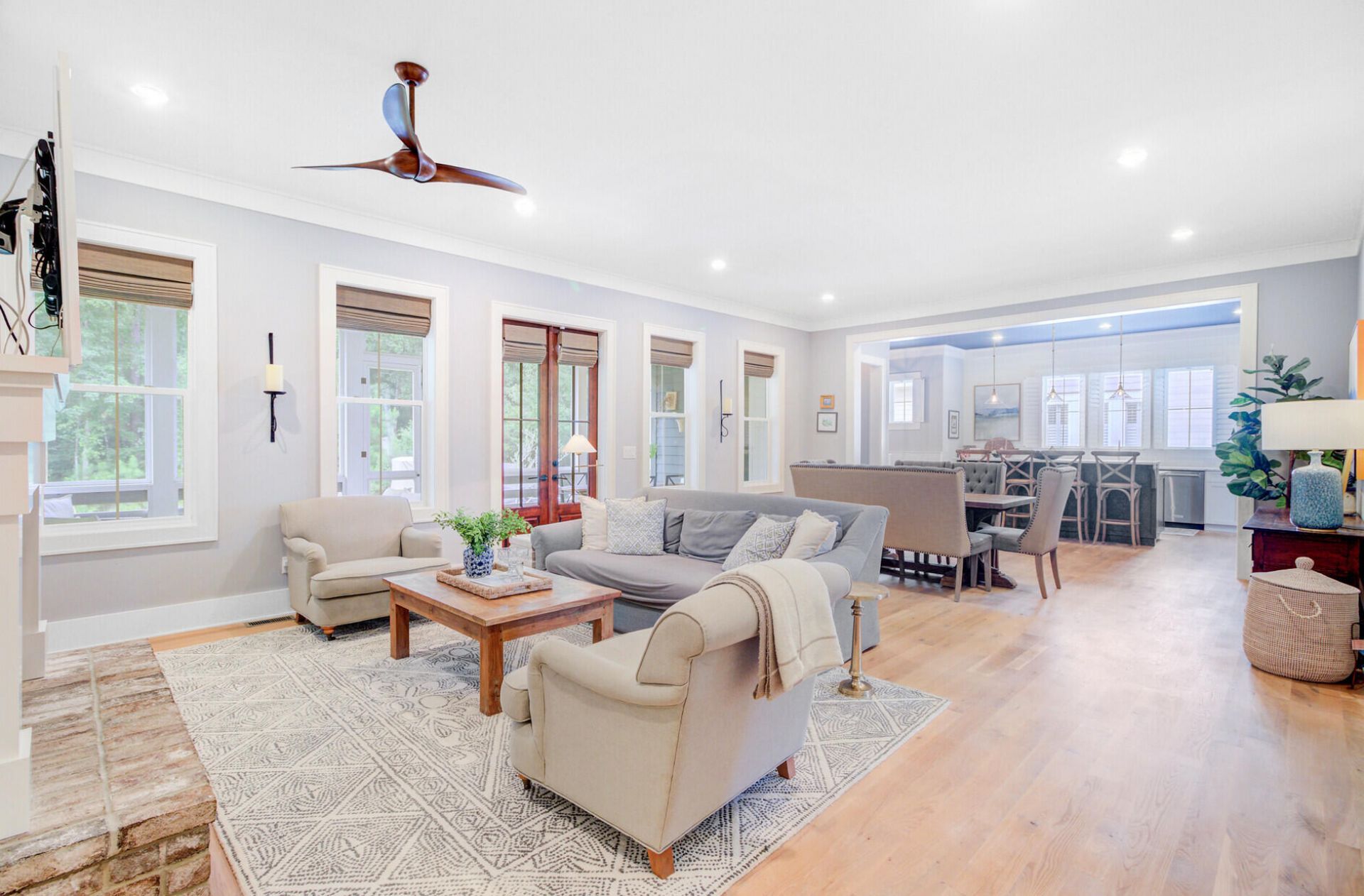 3849 Fifle Street Photo 16
