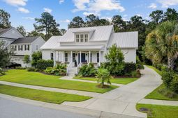 3849 Fifle Street photo 4