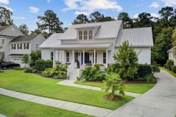 3849 Fifle Street photo 4