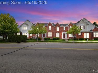 41782 Brownstone Drive, Novi, MI 48377