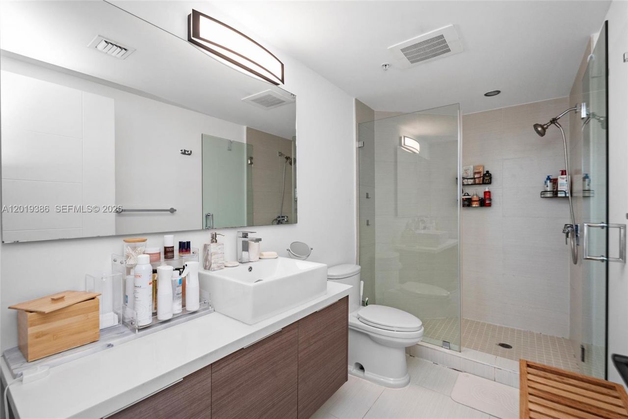 1010 SW 2nd Ave , Unit 1709, Miami, FL 33130 Photo