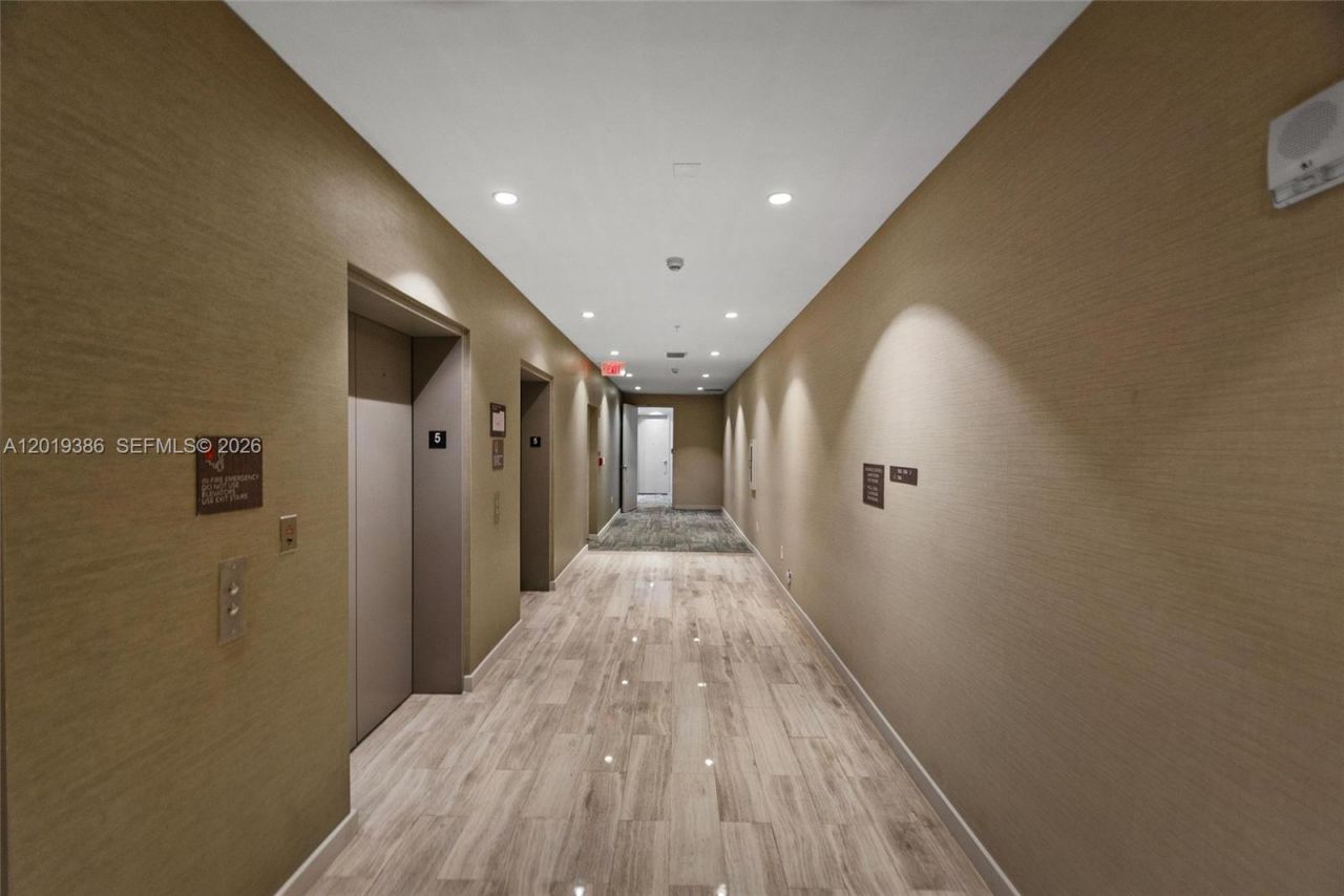 1010 SW 2nd Ave , Unit 1709, Miami, FL 33130 Photo