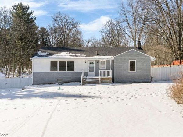 99 N Munroe Road, Tallmadge, OH 44278