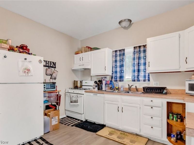 7511 Jeffries Avenue, Garfield Heights, OH 44105 Photo 18