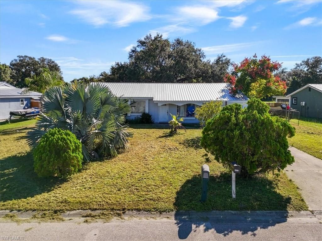 4077 S Edgewater Cir , Labelle, FL 33935 Photo