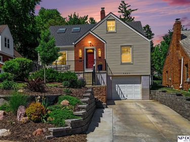 6220 William Street , Omaha, NE 68106