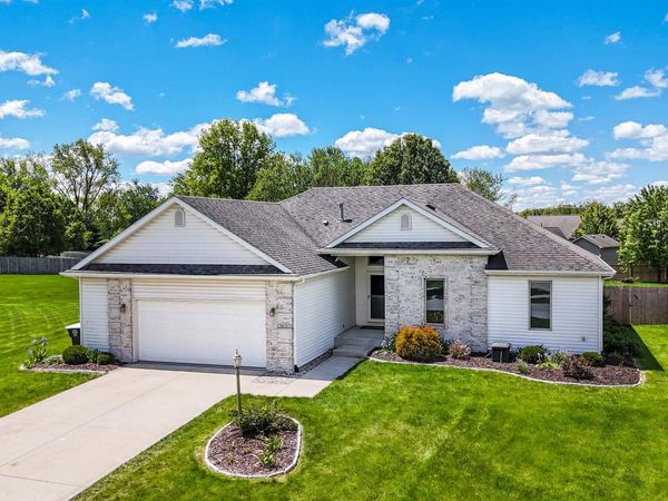 9418 Greyhawk Drive, Fort Wayne, IN 46835