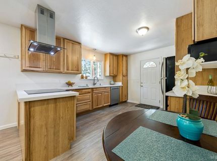 1122 Reno Avenue, South Lake Tahoe, CA 96150 Photo