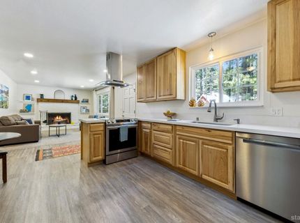 1122 Reno Avenue, South Lake Tahoe, CA 96150 Photo