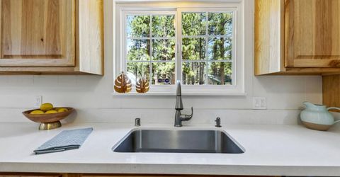 1122 Reno Avenue, South Lake Tahoe, CA 96150 Photo