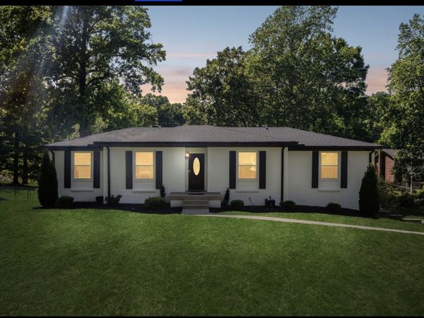 518 Ridgemont Dr , Dickson, TN 37055