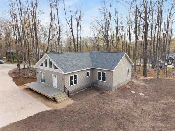 226 Wild Cherry Lane, Harbor Springs, MI 49740