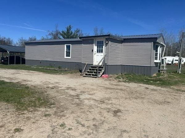 6122 Ringler Road, Pellston, MI 49769