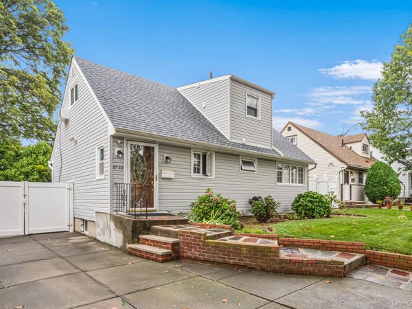 27-22 Bayside Lane , Flushing, NY 11358