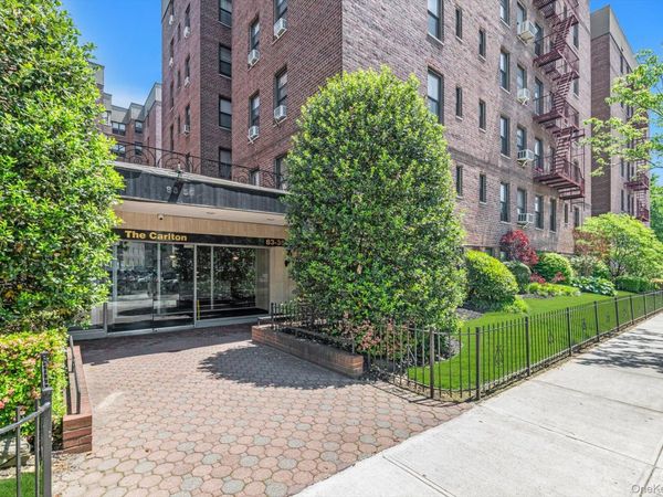 83-35 139 Street, Unit 5M, Briarwood, NY 11435