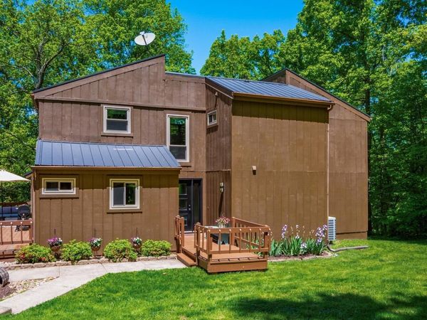 10383 Twin Oaks Drive , Cambridge, OH 43725