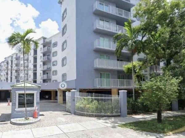 2415 NW 16th St Rd, Unit 201-1, Miami, FL 33125