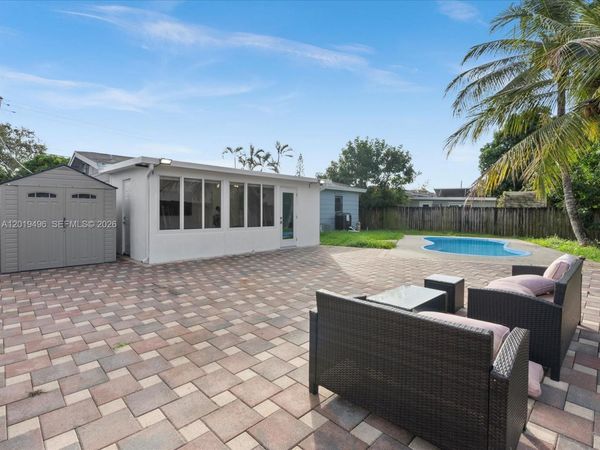 5731 SW 54th Ter , Davie, FL 33314